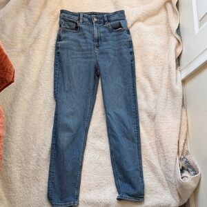 American Eagle Mom Jean